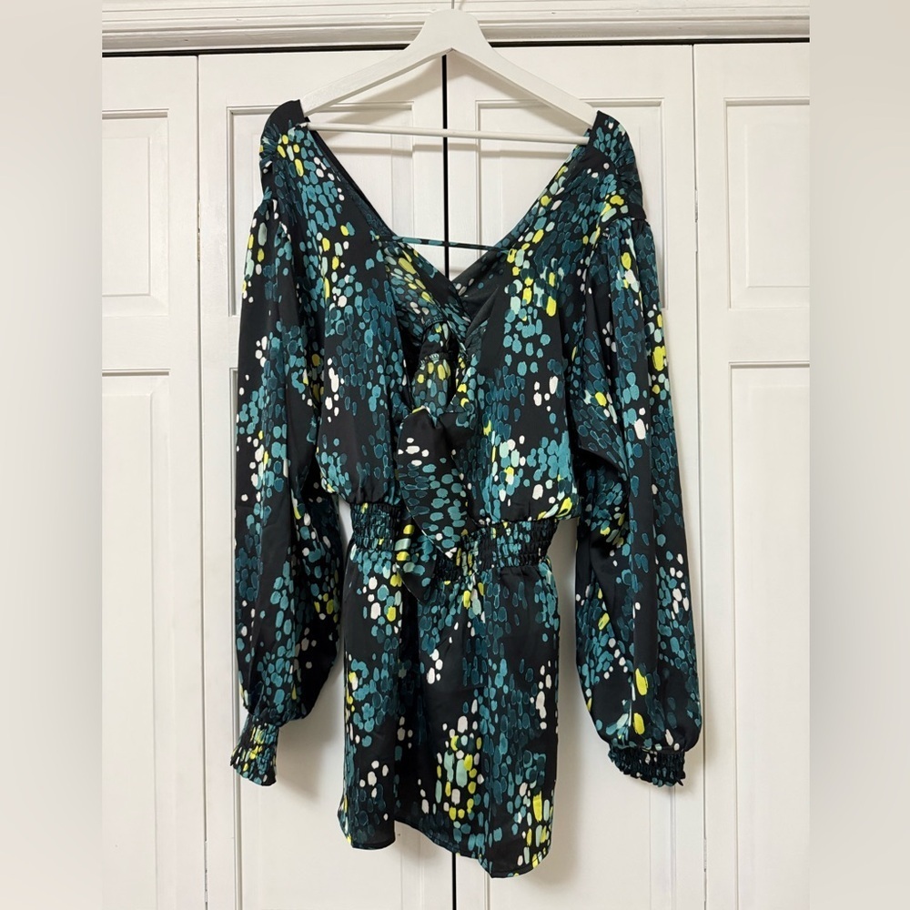 Torrid Satin Surplice Tie Cut Out Back Blouse Multi Size 2X Romantic Fairy - Picture 3 of 6